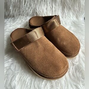 UGG Women's Goldenstar Clog